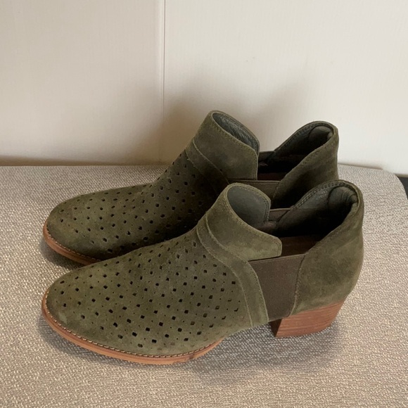 ‼️final price ‼️Earth Ankle Boots - Picture 3 of 6